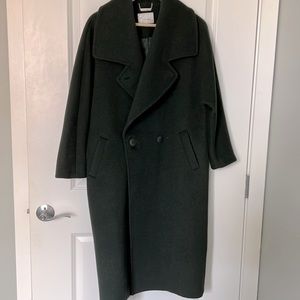 Oversized winter coat (size 6-8)